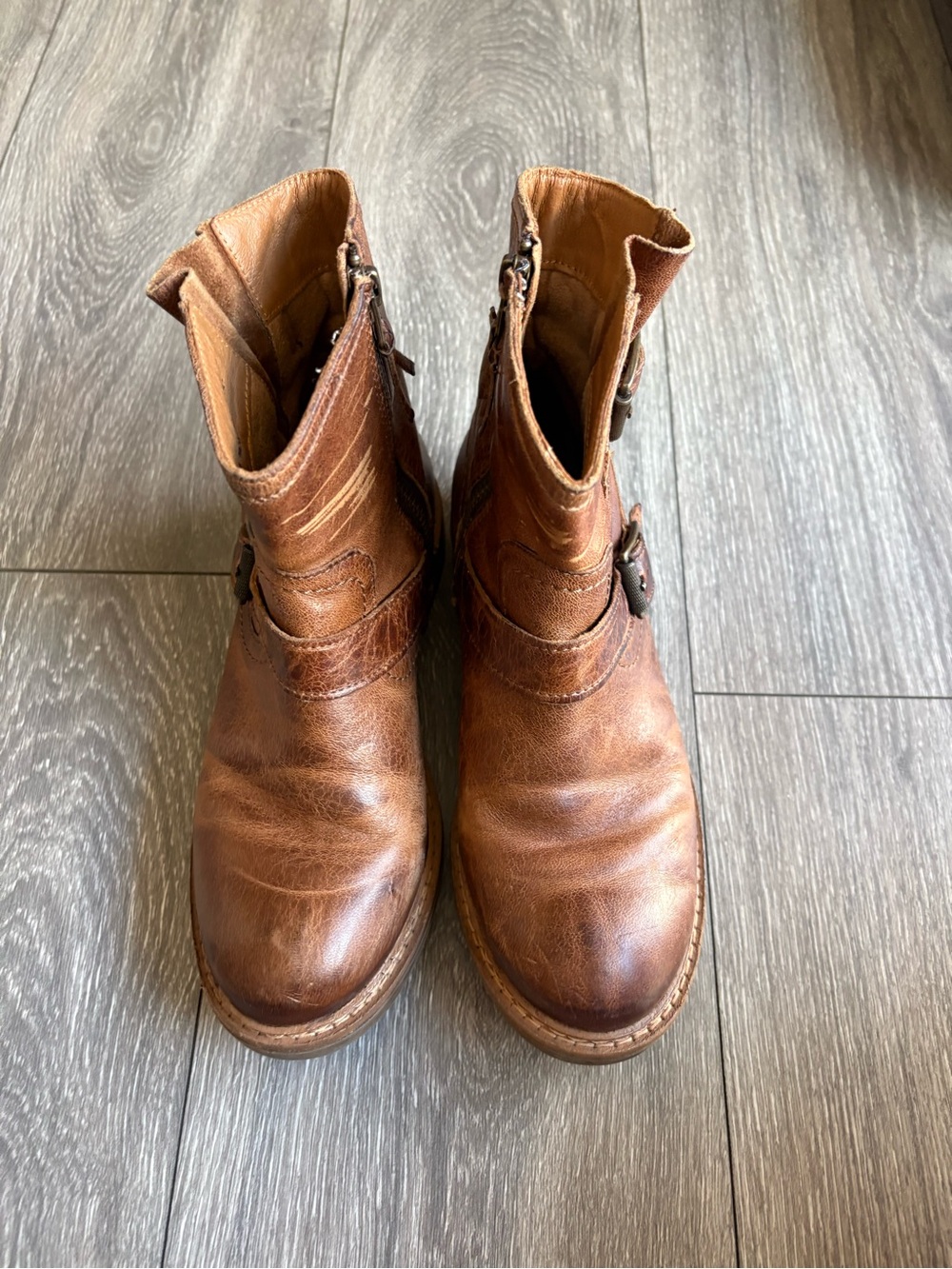 Sofft Women's size 7 Brown Leather Ankle Booties with Buckle